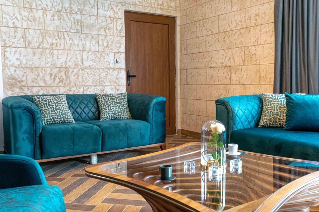 City Escape Luxury Villa Zuce Экстерьер фото