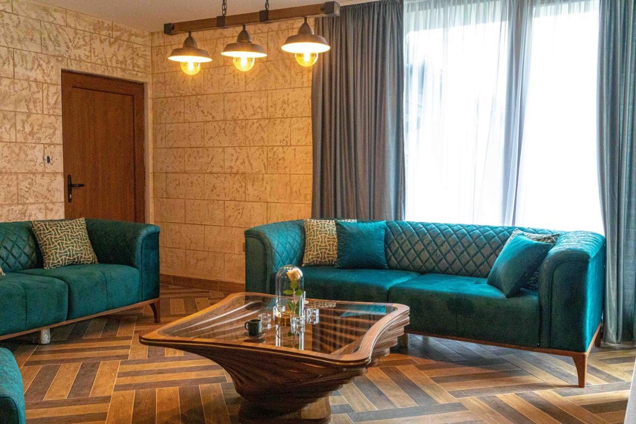 City Escape Luxury Villa Zuce Экстерьер фото