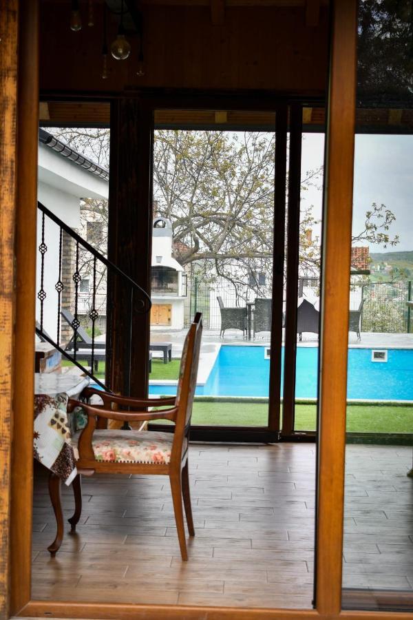 City Escape Luxury Villa Zuce Экстерьер фото